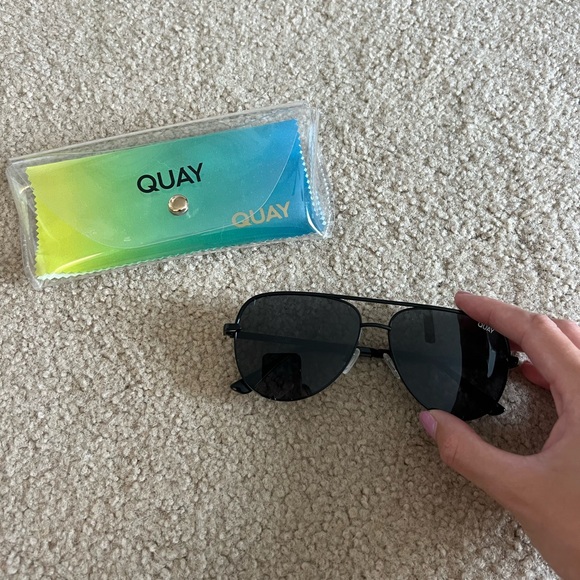 QUAY high key mini sunglasses - Picture 1 of 3